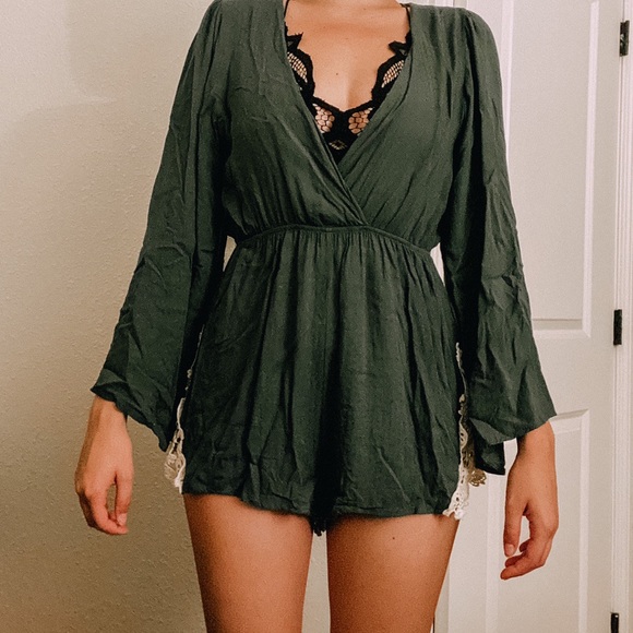 Boutique Long Sleeve Green Romper - Picture 5 of 5
